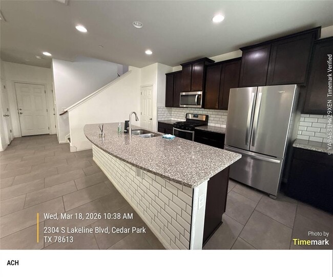 Building Photo - 2304 S Lakeline Blvd