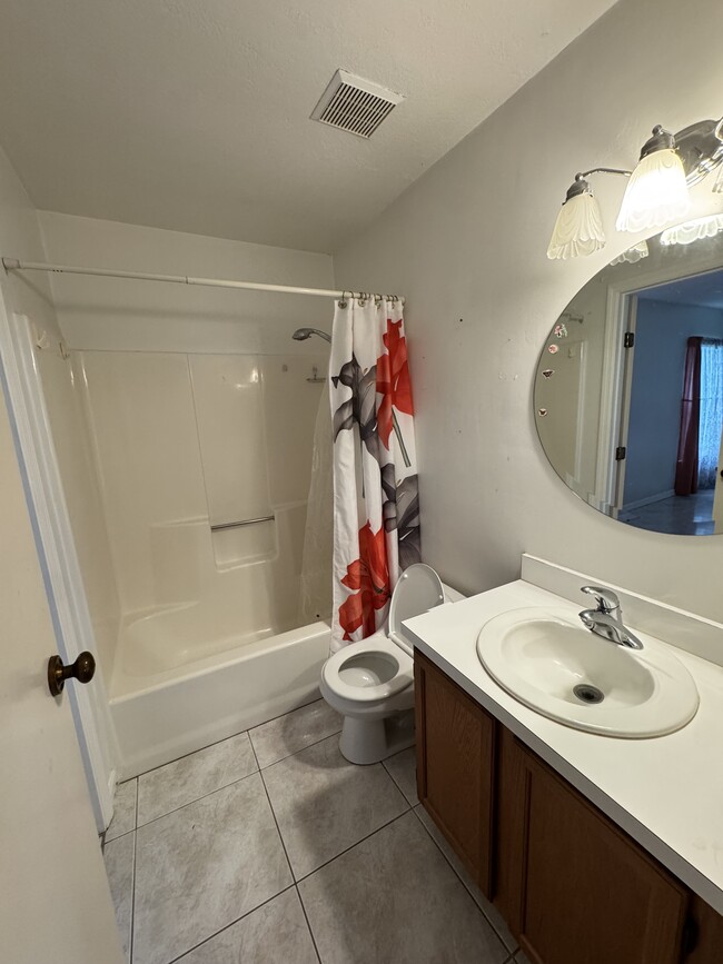 Building Photo - 2888 Woodruff Dr