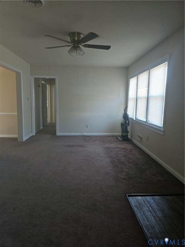 Building Photo - 1207 Blue Jay Ln