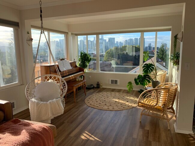 Foto del edificio - 1214 Taylor Ave N
