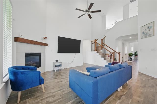 Foto del edificio - 1501 Lake Grove Dr