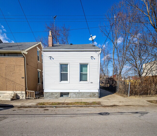 Foto del edificio - 422 Watkins St