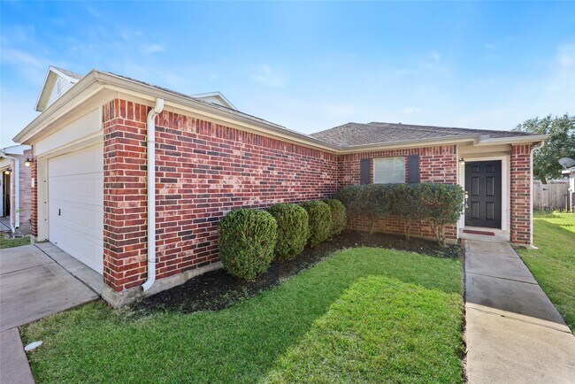 Foto del edificio - 18323 Fair Grange Ln