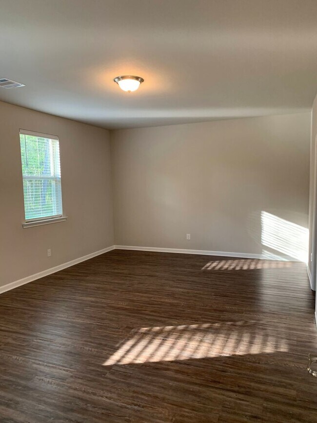 Foto del edificio - 7601 Trailview Dr