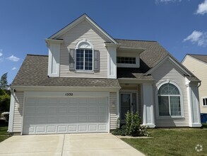 Building Photo - 1532 Knoll Crest Dr