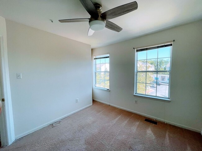 Building Photo - 6111 Silver Arrows Way