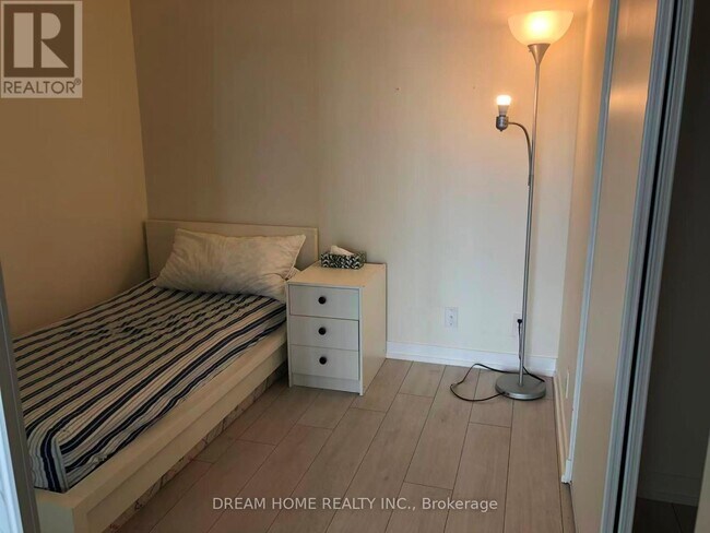 Building Photo - 2805 - 898 PORTGAGE PARKWAY