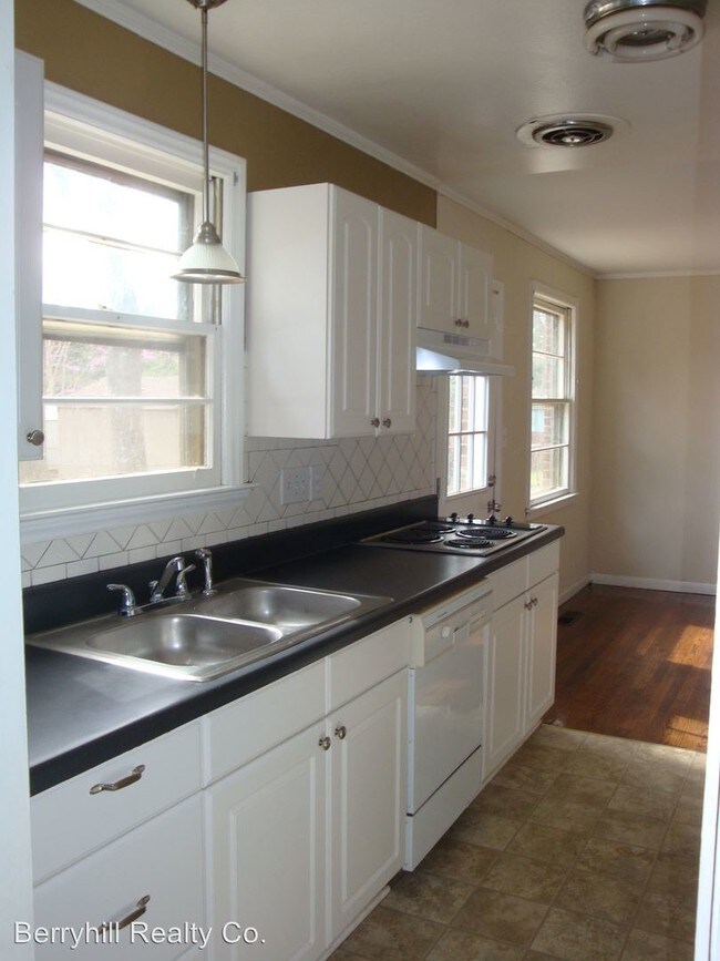 Building Photo - 3752 Stonehaven Dr
