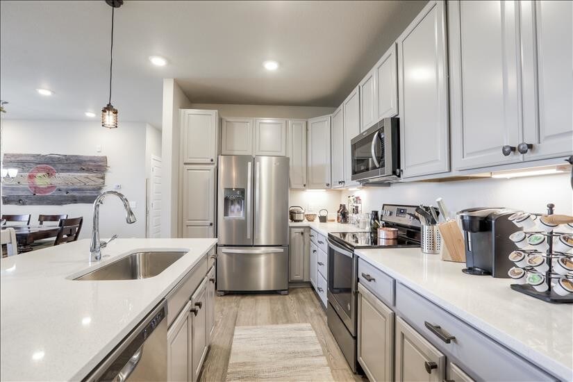 Fully equipped - 15345 W 64th Ln