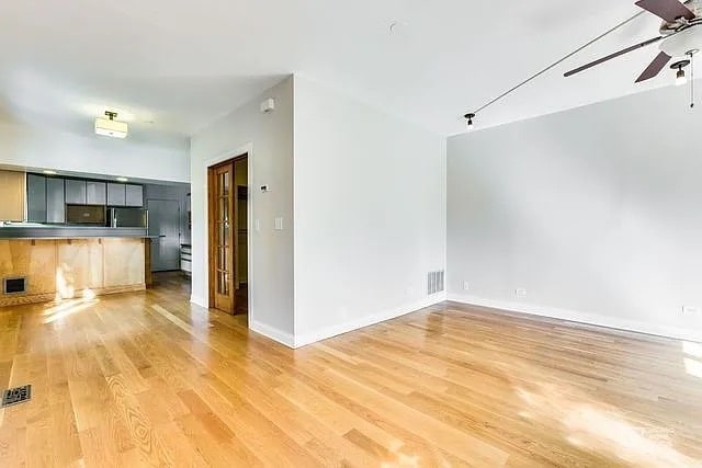 Building Photo - 2128 N Hoyne Ave