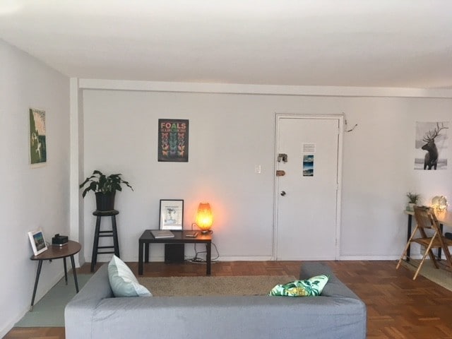 Foyer - 4100 W St NW