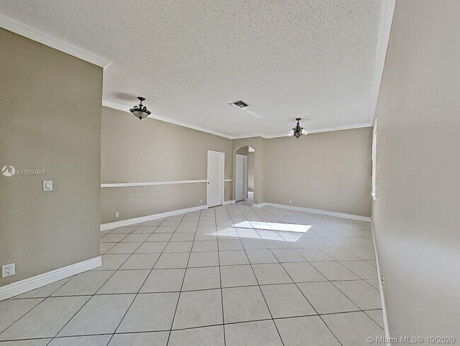 Building Photo - 3724 Pebblebrook Mnr