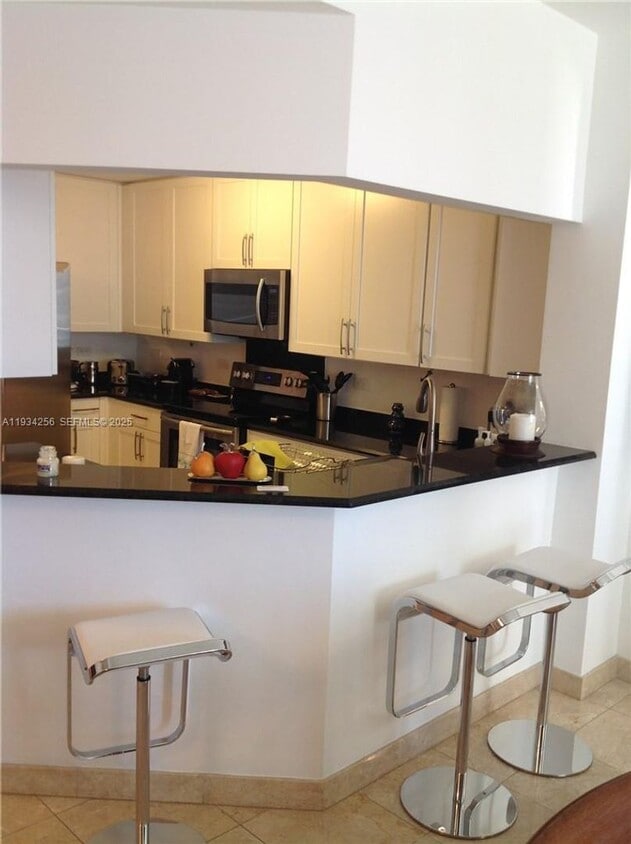 Photo - 801 Brickell Key Boulevard 1004, Miami, FL 33131