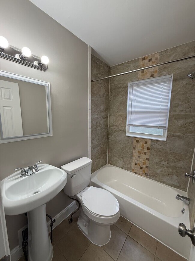 Foto del edificio - 3 Bedroom 1 Bath House