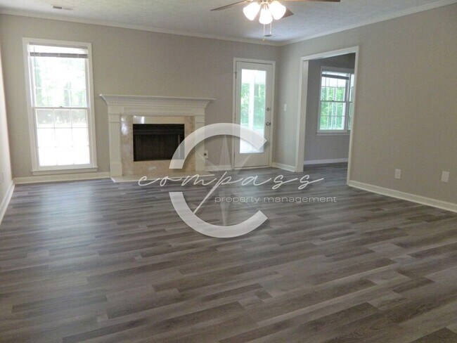 Foto del edificio - 1012 Atherton Ln