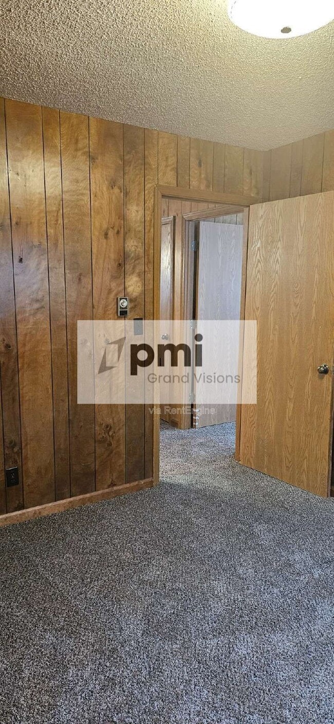 Building Photo - 955 4th St