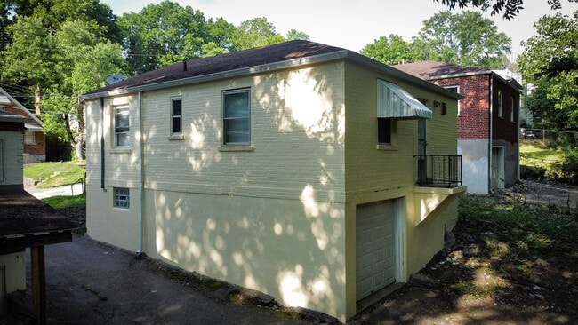 Building Photo - 3321 Freddie Dr