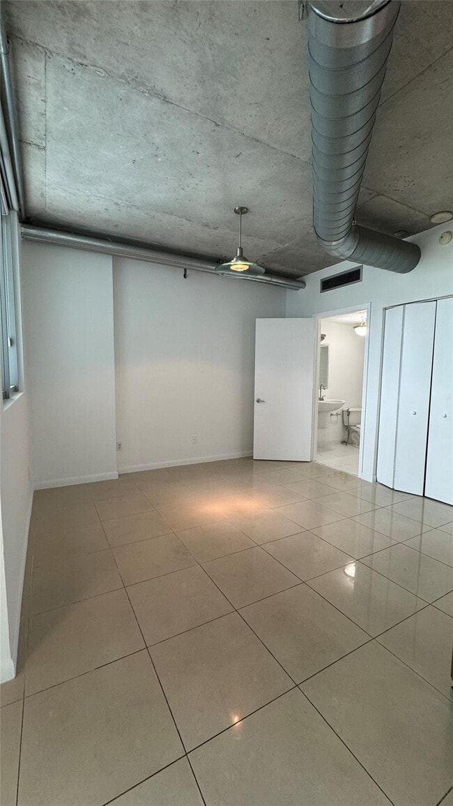 Foto del edificio - 690 SW 1st Ct