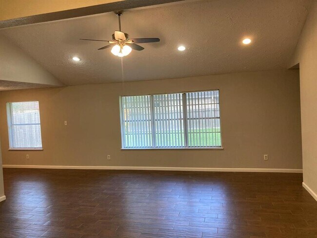 Building Photo - 314 Bay Ridge Dr