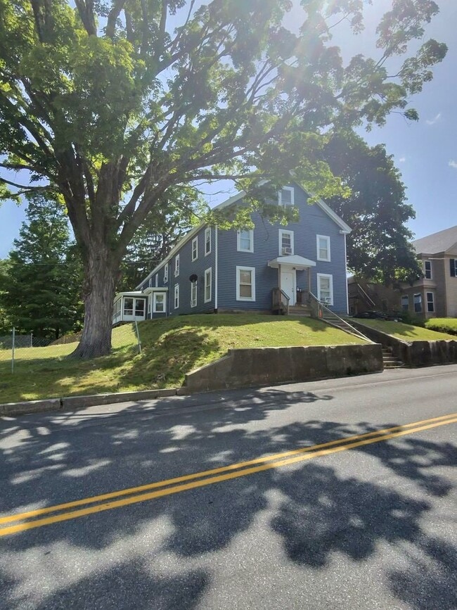 Building Photo - 1181 Chestnut St