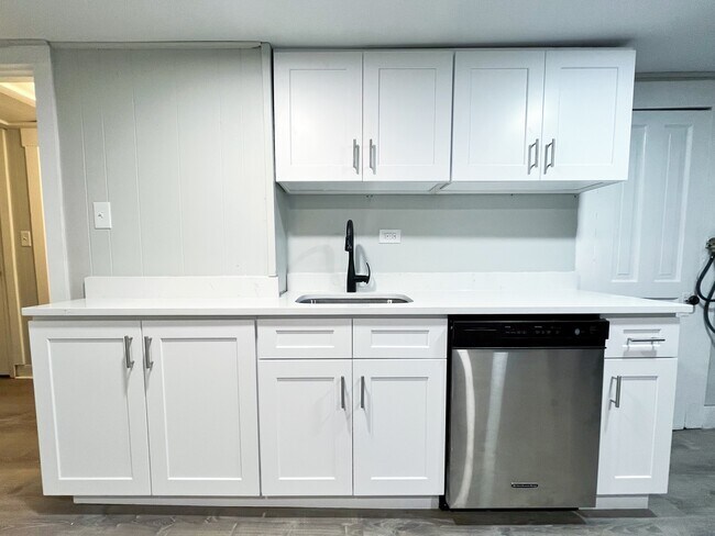Kitchen - 153 Christian St