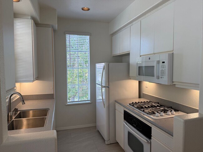 Foto del edificio - 3601 Bernwood Pl