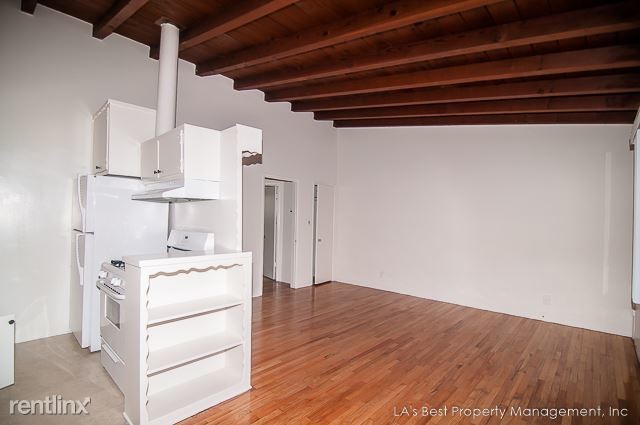Foto del edificio - 1 br, 1 bath  - 3111 Colorado Ave Unit E