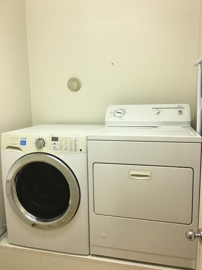 Foto del edificio - 29712 Northshore St