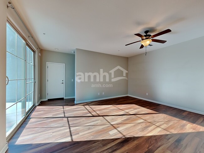 Foto del edificio - 20721 W Stone Hill Rd