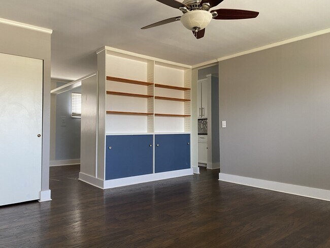 Foto del edificio - 8209 Tamarack Rd