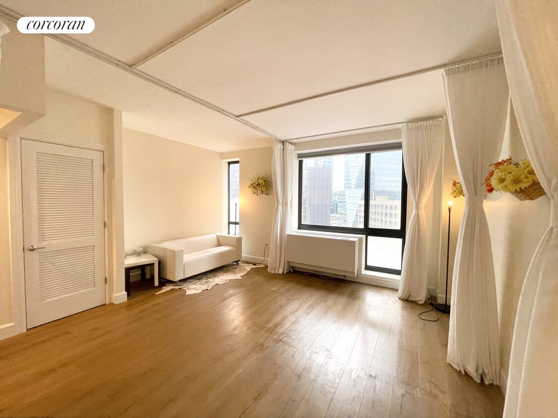 2521 43rd Ave, Queens, NY 11101 Condo for Rent in Queens, NY