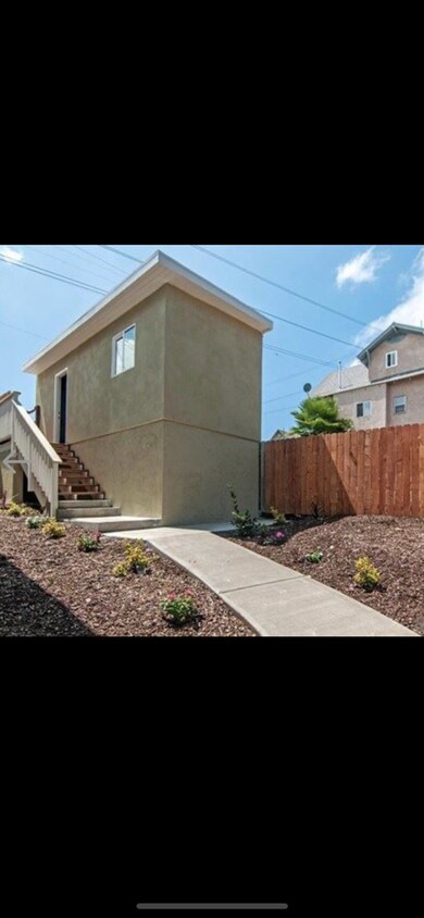 Primary Photo - 328 Dewey St
