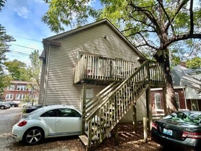 Building Photo - 238 Rose St