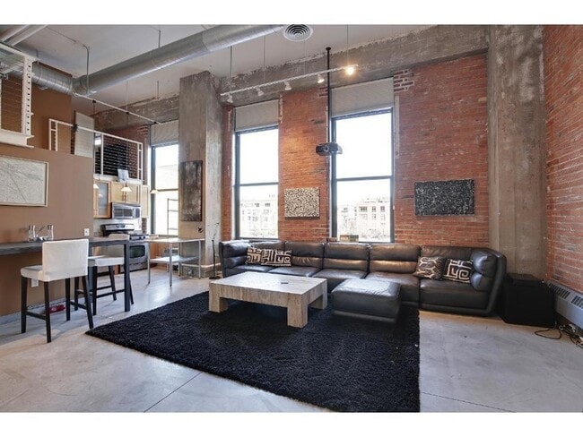 Building Photo - 250 Park Ave