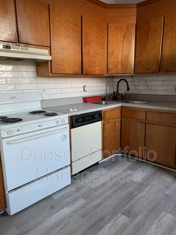Building Photo - 39 Bollingbrook St