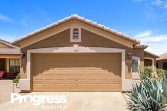 Building Photo - 44 E Coral Bean Dr