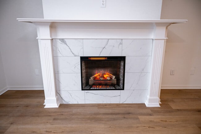 Fireplaces - The Moxie on Union Hill
