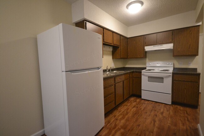 Foto del edificio - Hillcrest Village Apartments