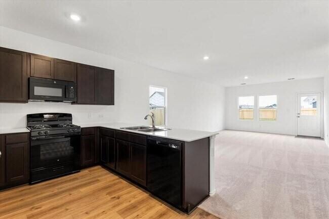 Foto del edificio - 2405 Sunray Ct