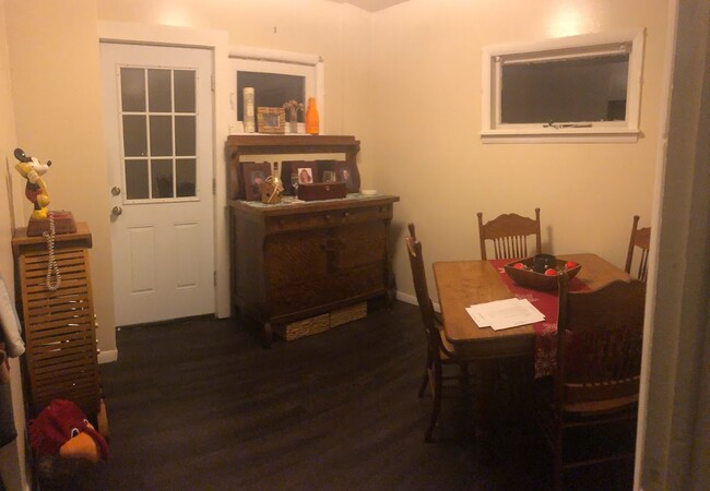 Den - 216 Charles St