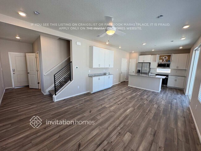 Foto del edificio - 3374 Pearwood Dr