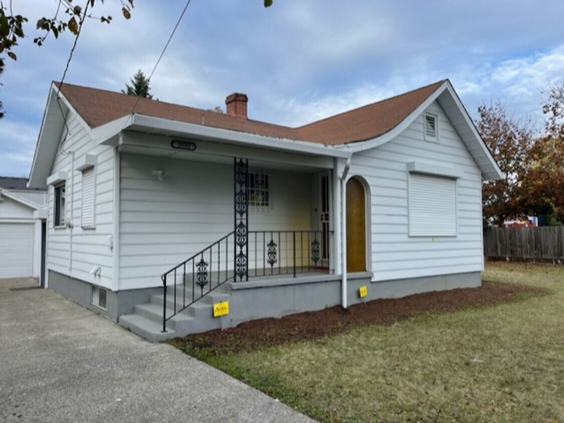 Primary Photo - Classic Bungalow w/ Beautiful Updates ~ 3 ...