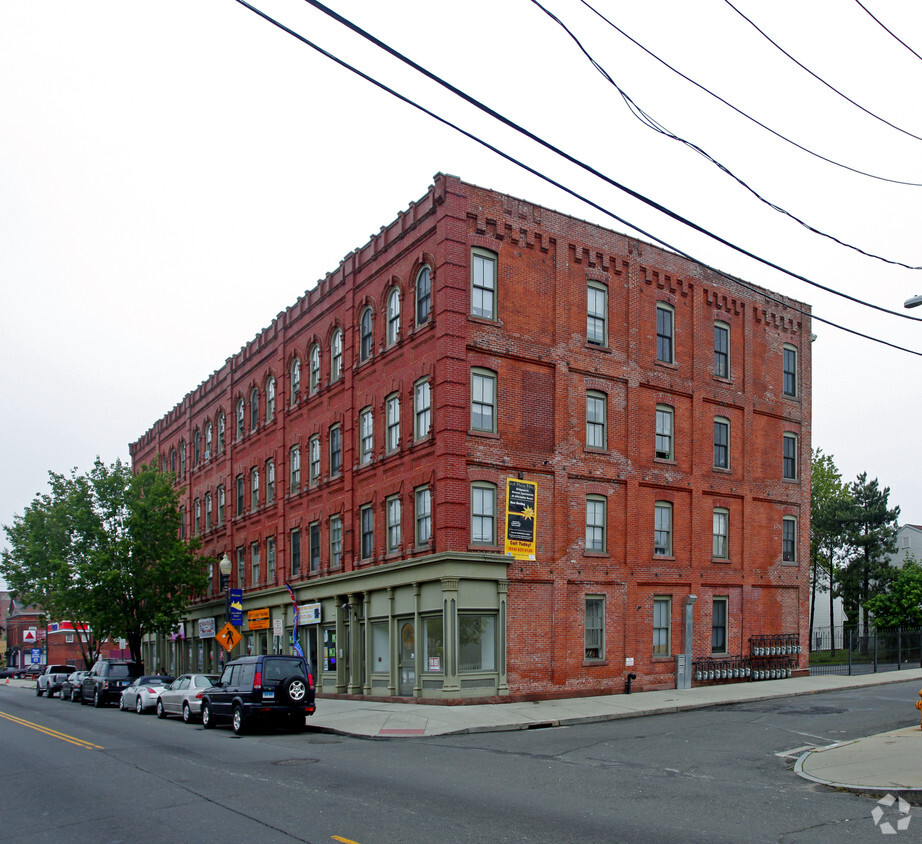 Primary Photo - East Main Mews