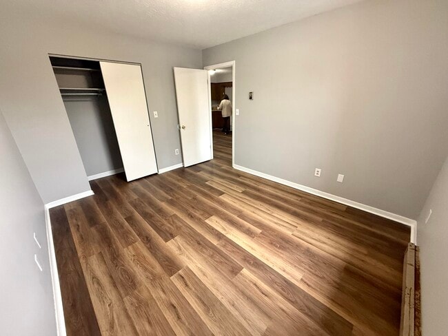 Foto del edificio - 1155 KY-3057