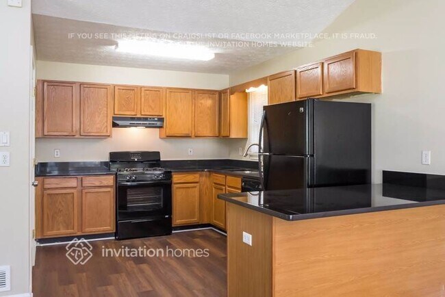 Foto del edificio - 92 Indian Trail Dr