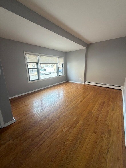 Foto del edificio - 10401 S Ewing Ave