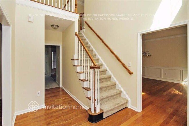 Foto del edificio - 1324 Beaumont Ct NW