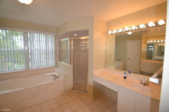 Foto del edificio - 5 br, 4 bath House - 12618 NW 18th Ct