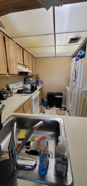 Kitchen - 10010 NW 4th St