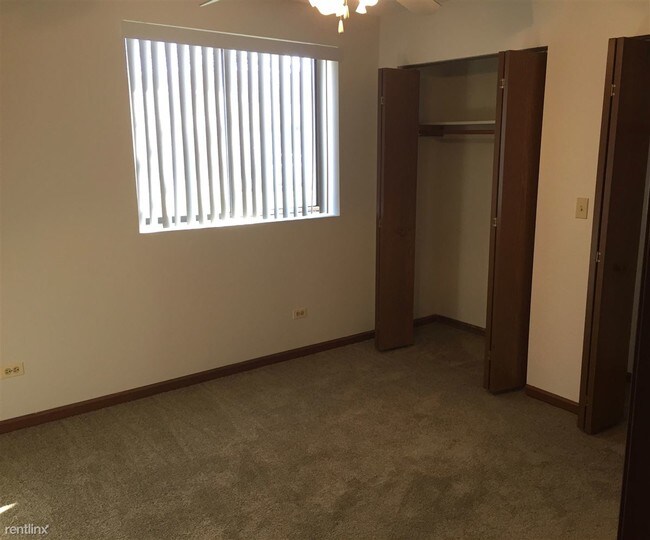 Building Photo - 1400 N Rock Run Dr